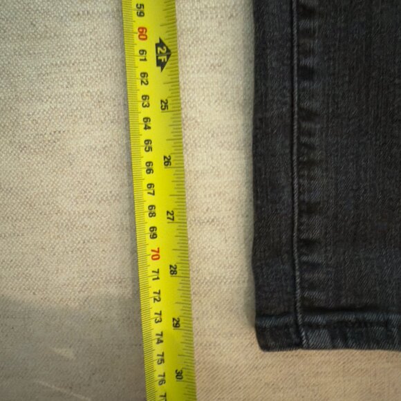 Two Pairs of Levi's Skinny Jeans (Sizes 28 & 29) - Picture 11 of 11
